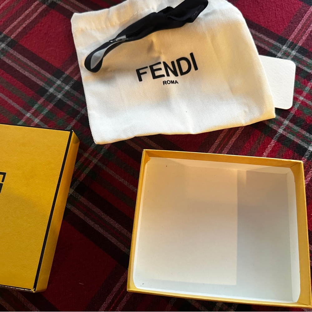 Fendi Empty Box - Picture 8 of 8